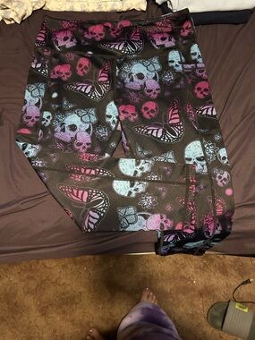 Constantly Varied Gear Capri Leggings with Pink & Blue Skull & Butterfly Print